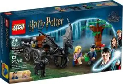 LEGO Harry Potter Roxfort hintó és thesztrálok (76400)