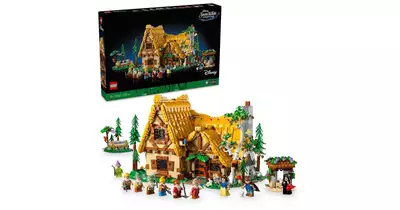 LEGO® Disney Hófehérke és a hét törpe házikója 43242