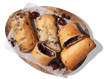 Belga csokis-meggyes párna, 90 g