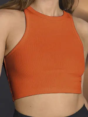Bordázott kötésű crop top (296AI-22X)