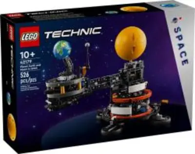 LEGO® Technic A Föld és körülötte keringő Hold (42179)