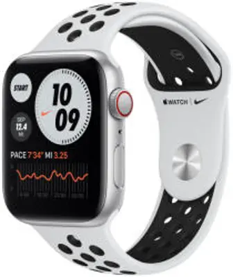 Apple Watch Nike SE (2021) GPS+Cellular, 44mm ezüstszínű alumíniumtok, platina-fekete sportszíj, Usb-C (mkt63hc/a)